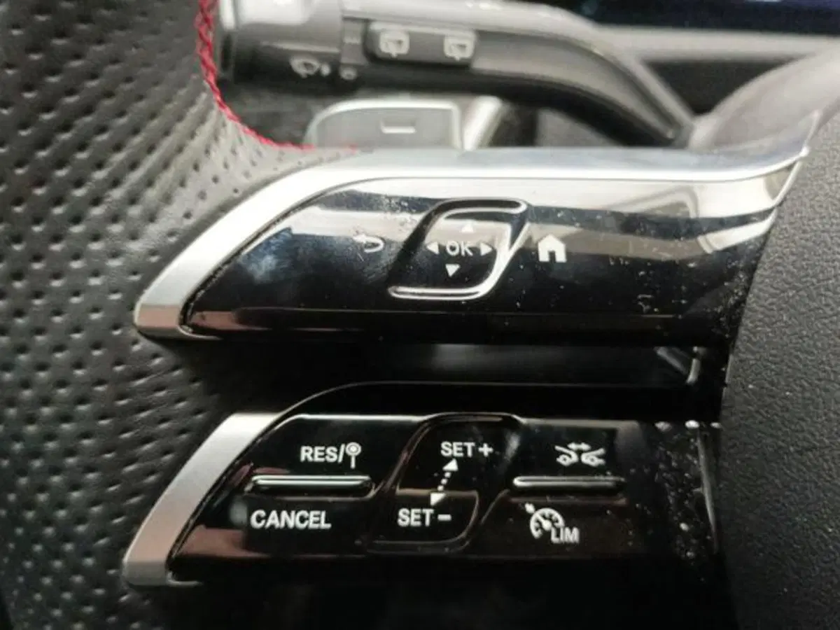 Mercedes-Benz CLA Shooting Brake usata a Milano (12)