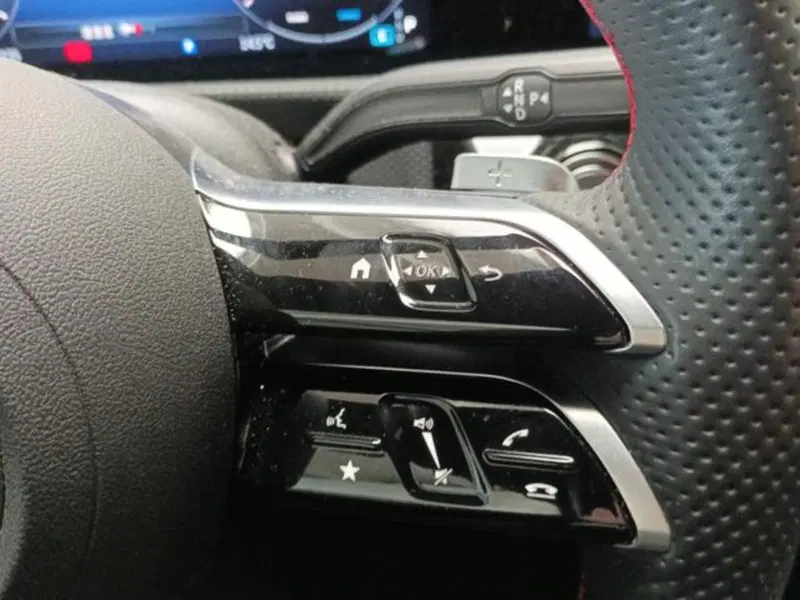 Mercedes-Benz CLA Shooting Brake usata a Milano (13)