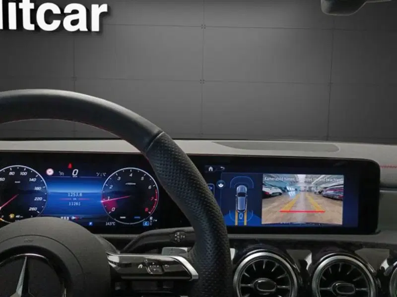 Mercedes-Benz CLA Shooting Brake usata a Milano (15)