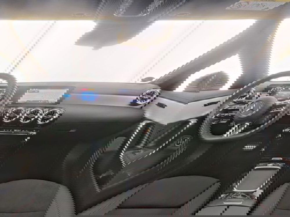 Mercedes-Benz CLA Shooting Brake usata a Milano (4)