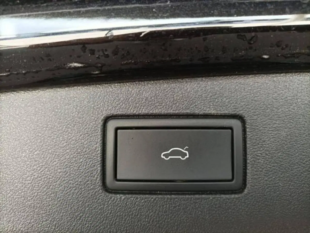 Volkswagen Tiguan usata a Milano (18)
