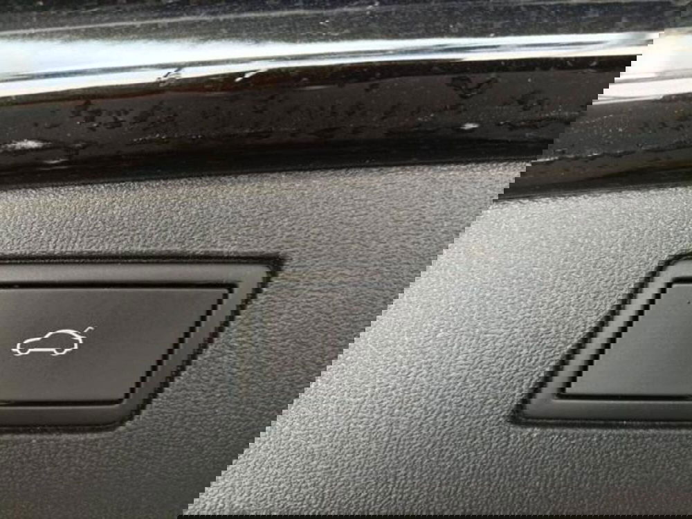 Volkswagen Tiguan usata a Milano (18)