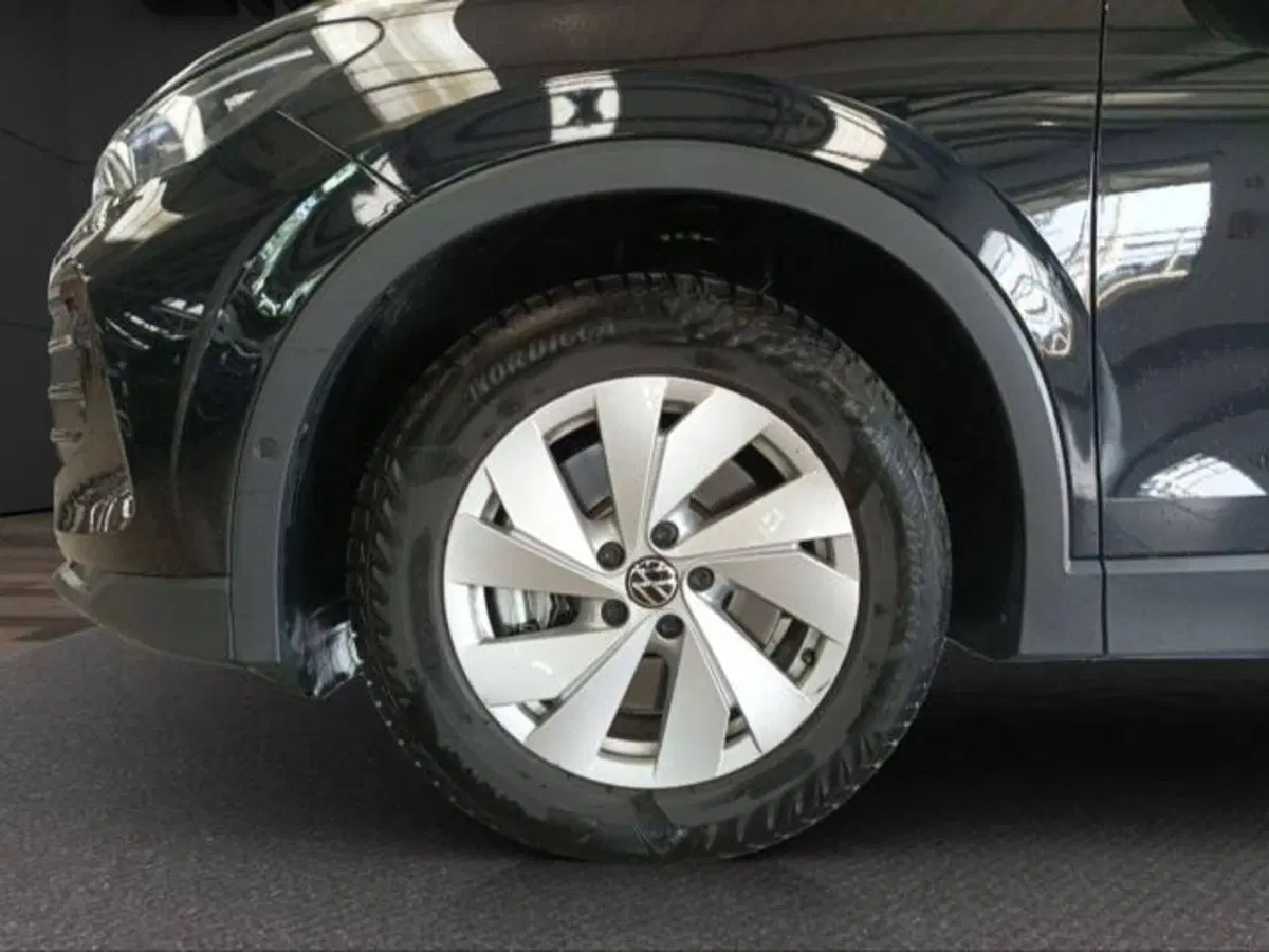 Volkswagen Tiguan usata a Milano (9)