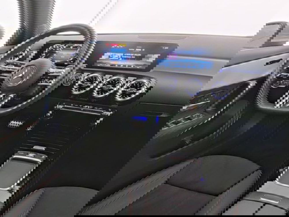 Mercedes-Benz Classe A Sedan usata a Milano (5)