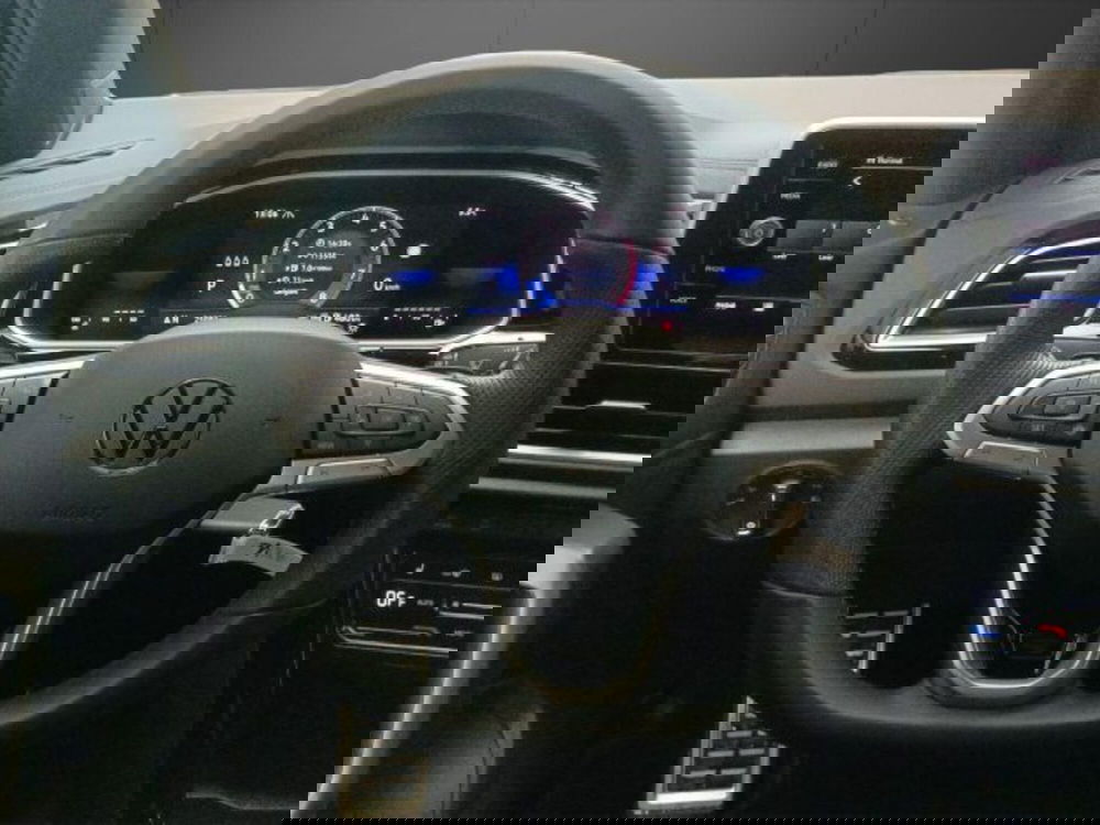 Volkswagen T-Roc usata a Novara (9)