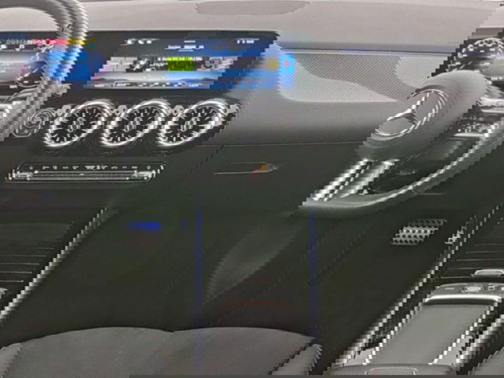 Mercedes-Benz GLA SUV usata a Novara (7)