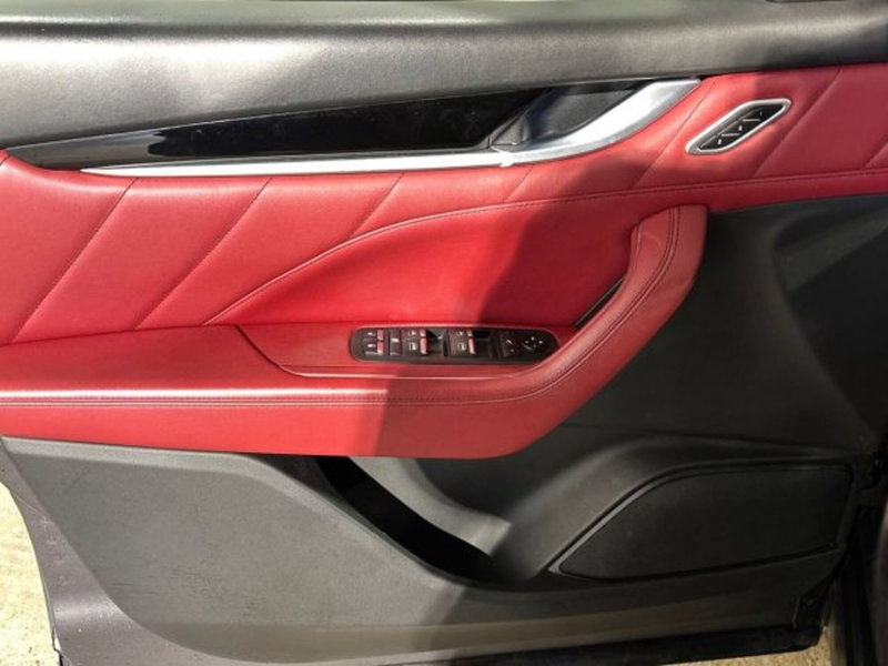 Maserati Levante usata a Bologna (10)