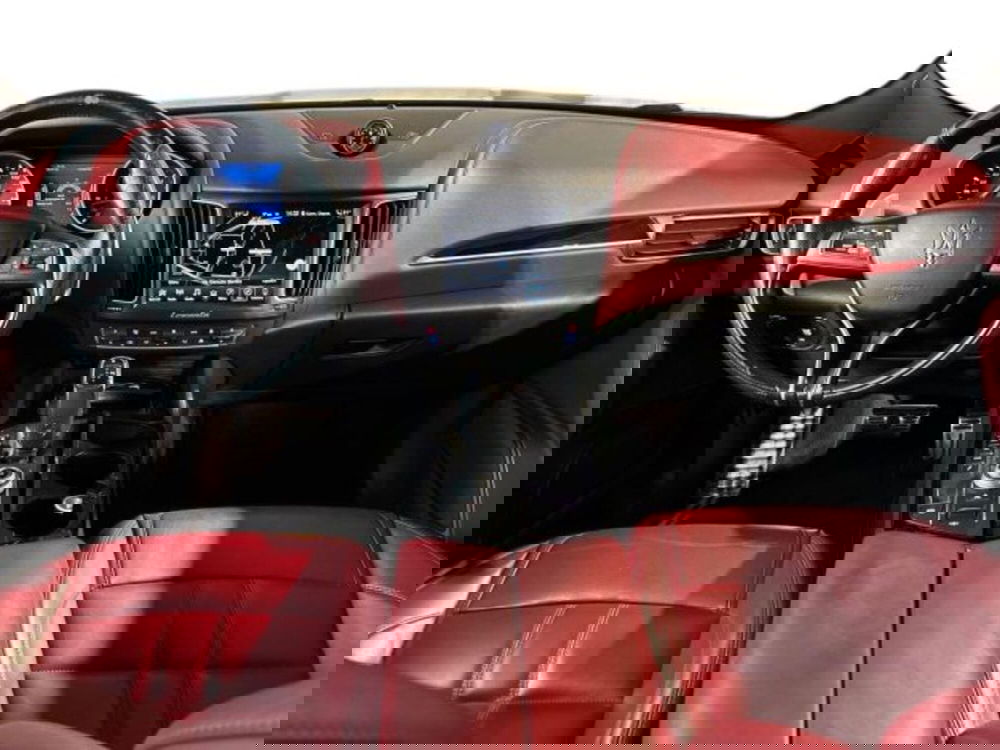 Maserati Levante usata a Bologna (14)