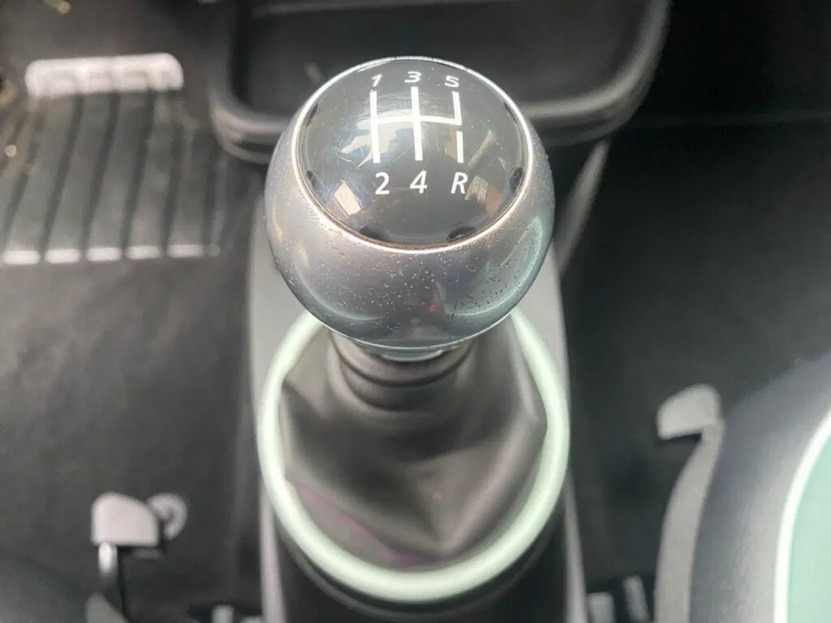 Renault Twingo usata a Torino (12)
