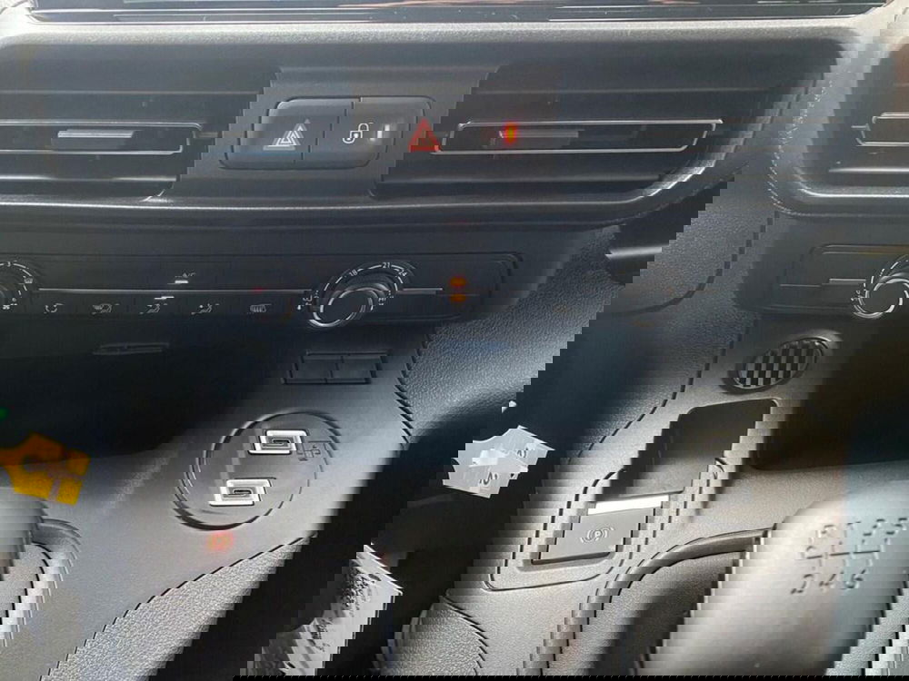 Peugeot Partner Furgone nuova a Torino (11)