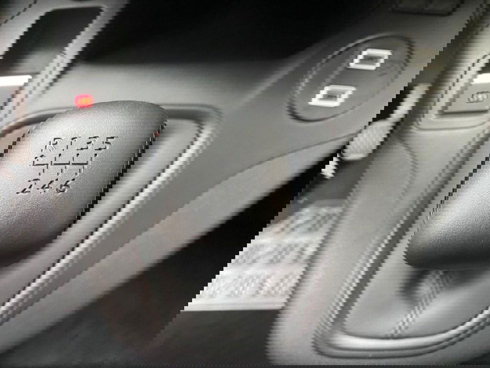 Peugeot Partner Furgone nuova a Torino (12)