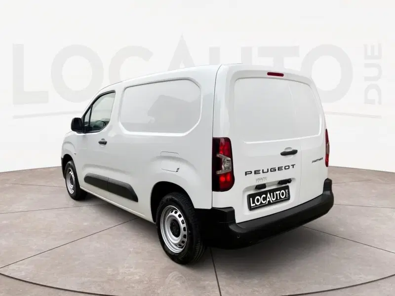Peugeot Partner Furgone nuova a Torino (5)