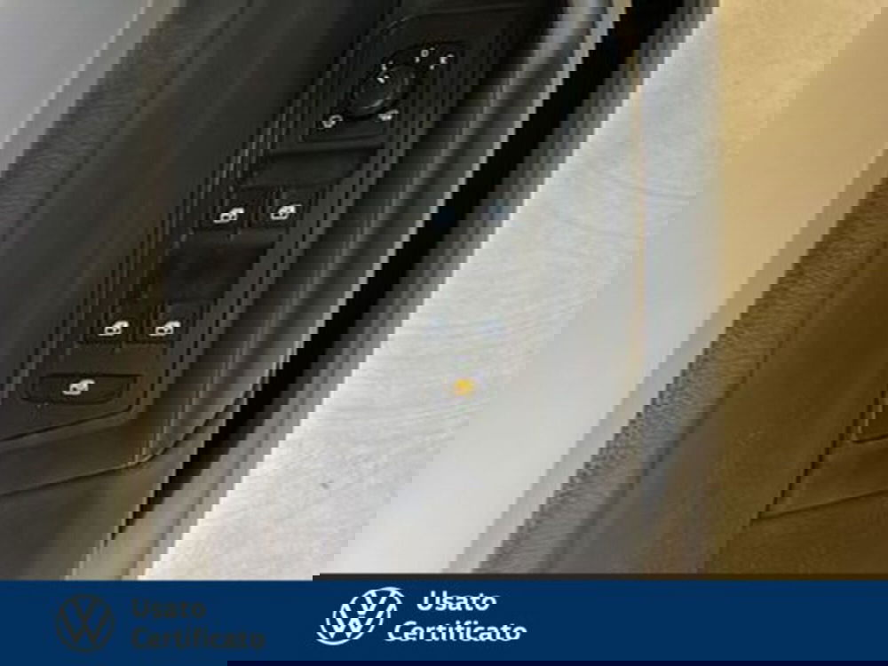 Volkswagen T-Roc usata a Vicenza (17)