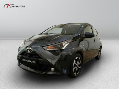 Toyota Aygo 1.0 VVT-i 72 CV 5 porte x-fun del 2018 usata a Monza