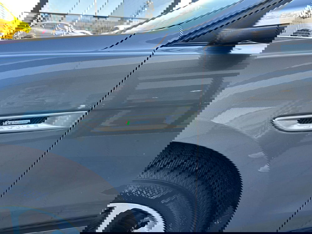 Jaguar F-Pace usata a Frosinone (3)