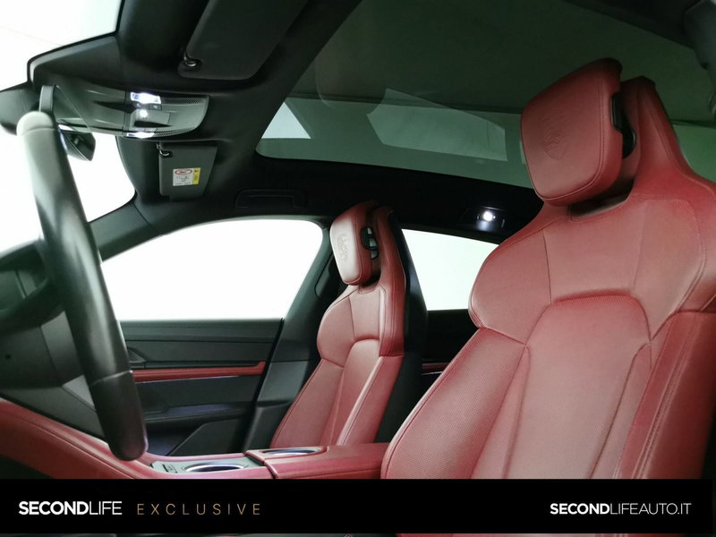 Porsche Taycan Cross Turismo usata a Chieti (8)