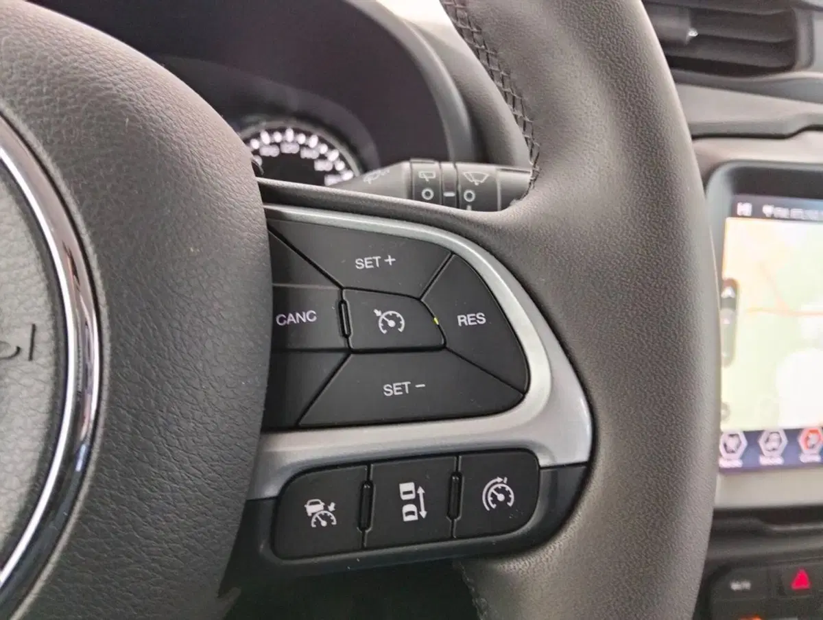 Jeep Renegade usata a Como (13)