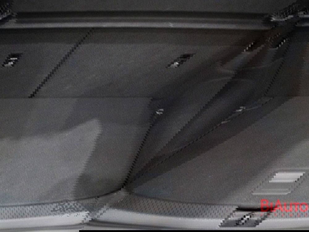 Volkswagen T-Cross usata a Firenze (8)