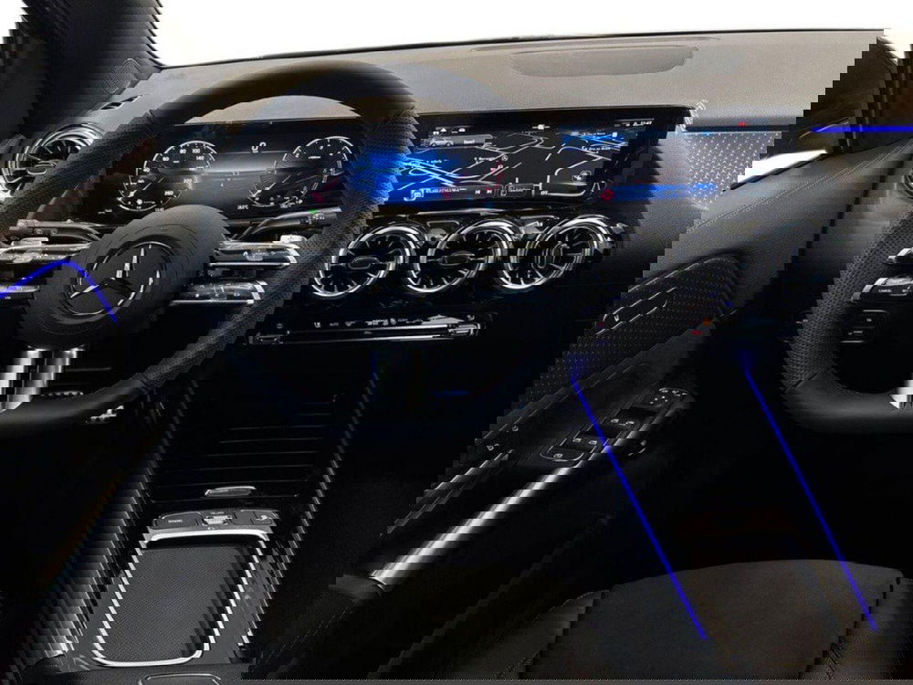 Mercedes-Benz GLA SUV nuova a Rimini (11)