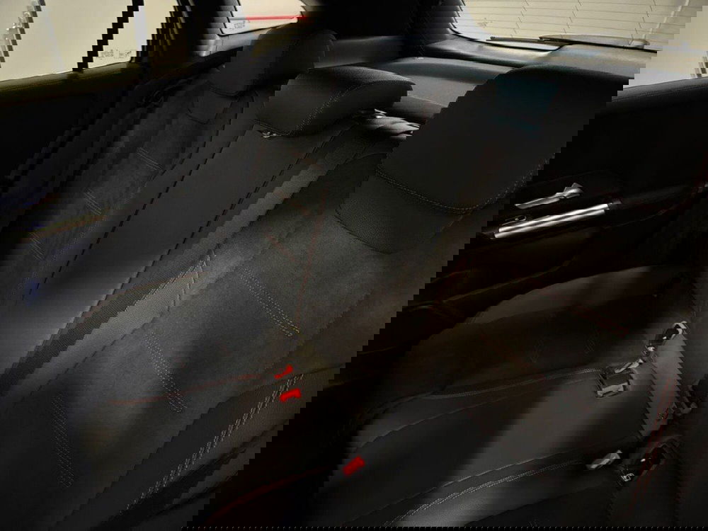 Mercedes-Benz GLA SUV nuova a Rimini (13)