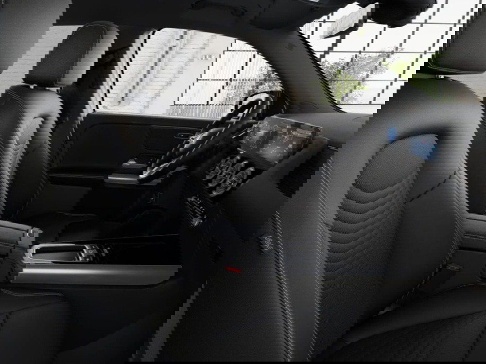 Mercedes-Benz GLA SUV nuova a Macerata (11)