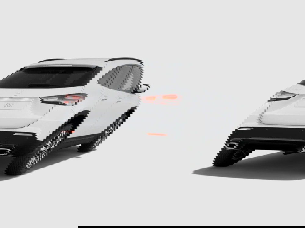 Mercedes-Benz GLA SUV nuova a Macerata (5)