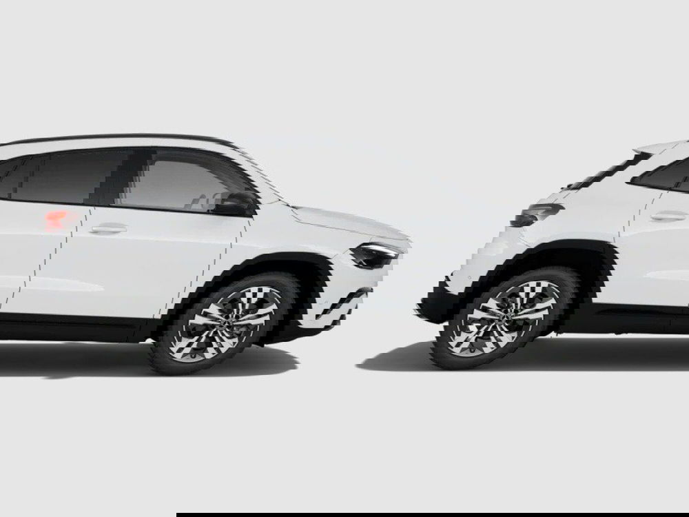 Mercedes-Benz GLA SUV nuova a Macerata (6)