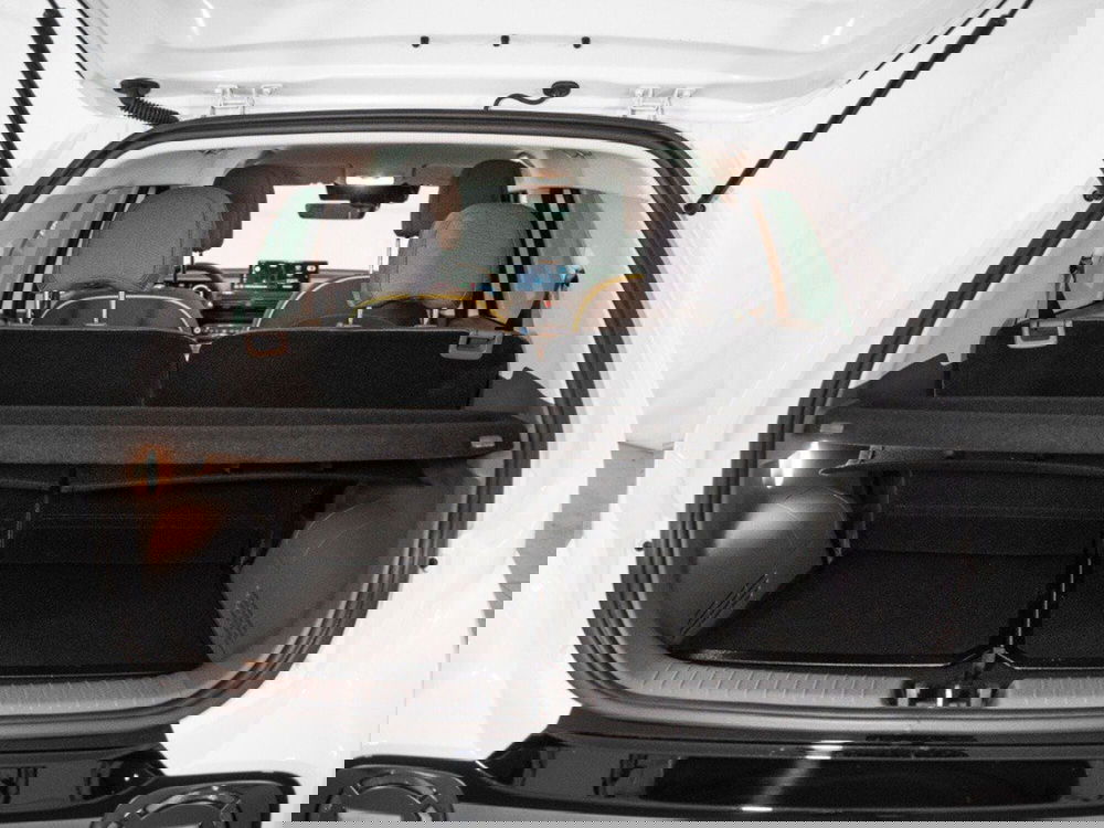 Hyundai Inster nuova a Macerata (10)