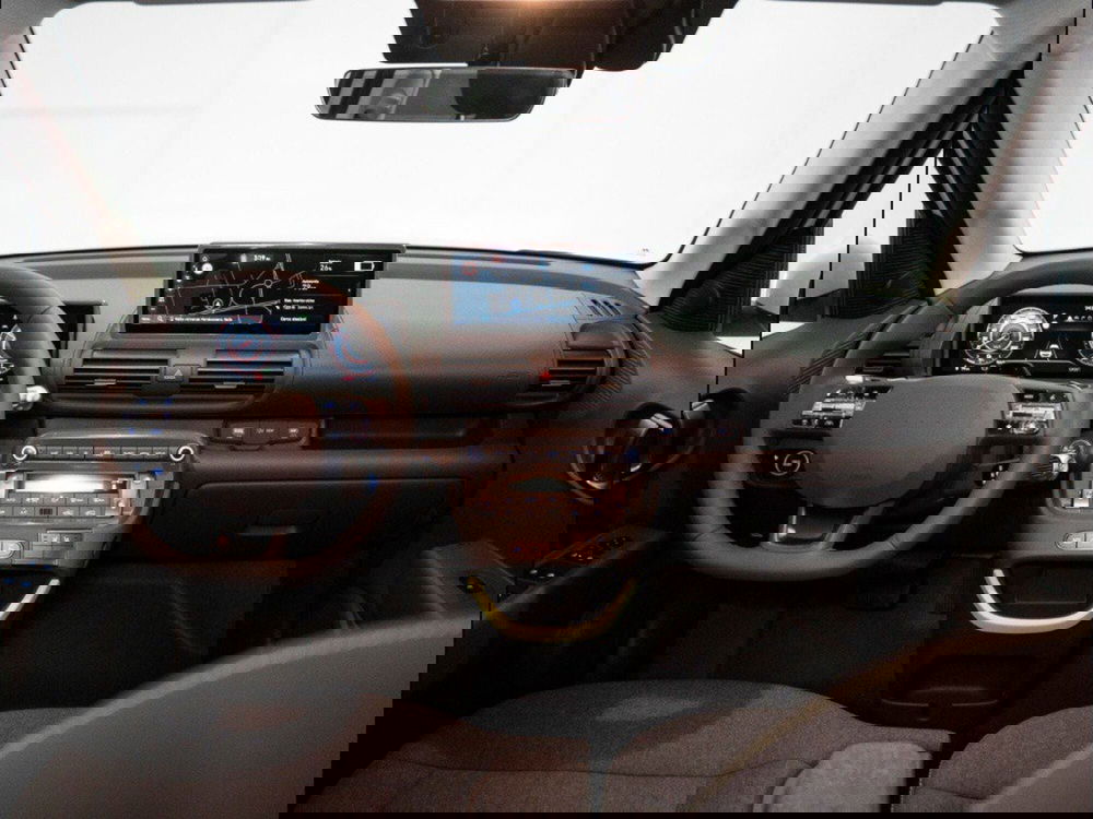 Hyundai Inster nuova a Macerata (15)