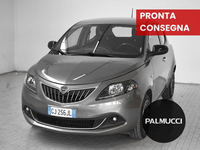 Lancia Ypsilon 1.0 FireFly 5 porte S&amp;S Hybrid Ecochic Gold del 2022 usata a Prato