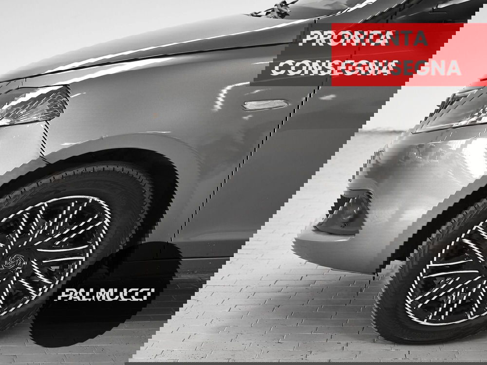 Lancia Ypsilon usata a Prato (6)