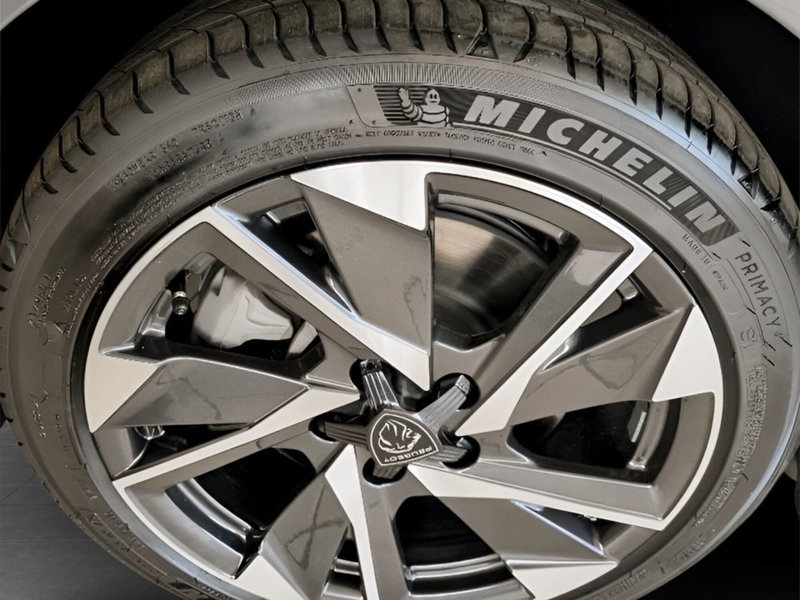 Peugeot 308 nuova a Varese (3)