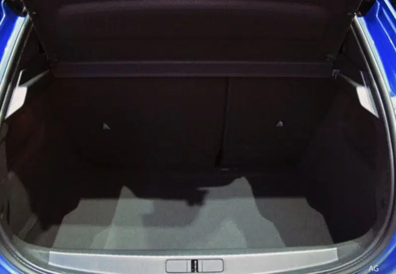 Peugeot 208 nuova a Varese (19)