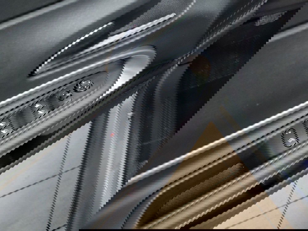 Jeep Avenger usata a Arezzo (18)