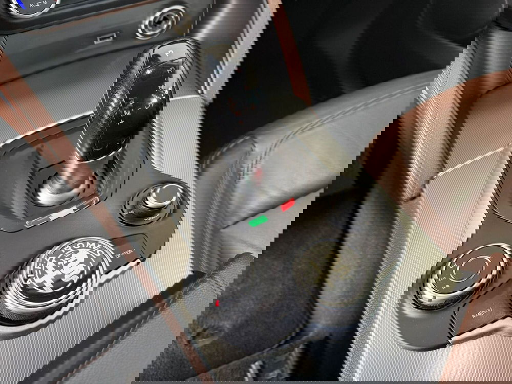 Alfa Romeo Stelvio usata a Brescia (18)