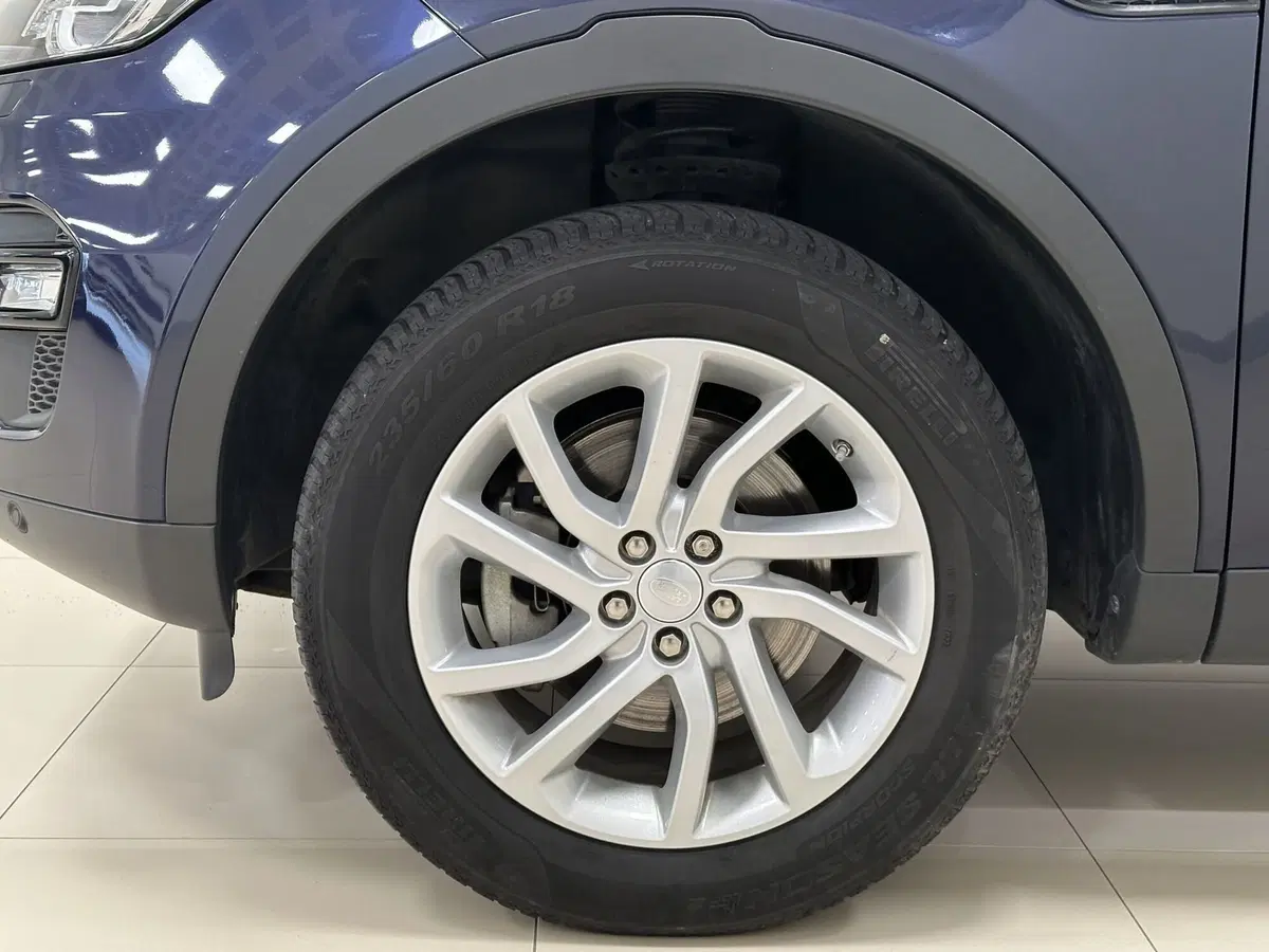 Land Rover Discovery Sport usata a Lodi (9)