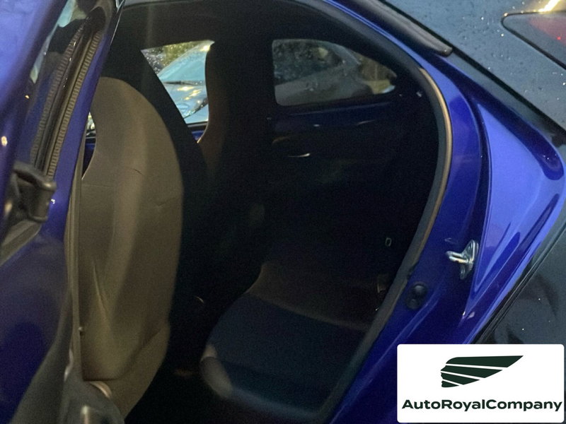 Toyota Aygo X usata a Roma (11)