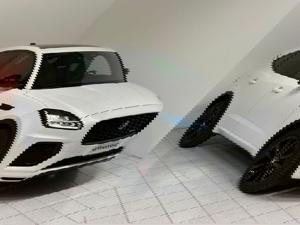 Jaguar E-Pace usata a Verbano Cusio Ossola (11)