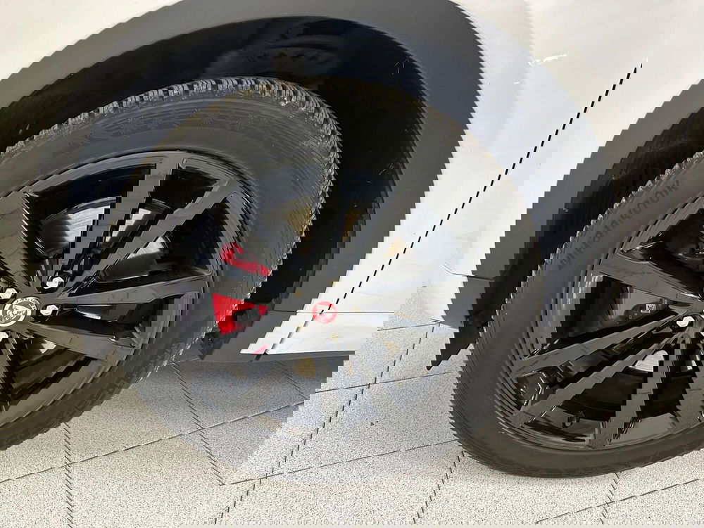 Jaguar E-Pace usata a Verbano Cusio Ossola (9)