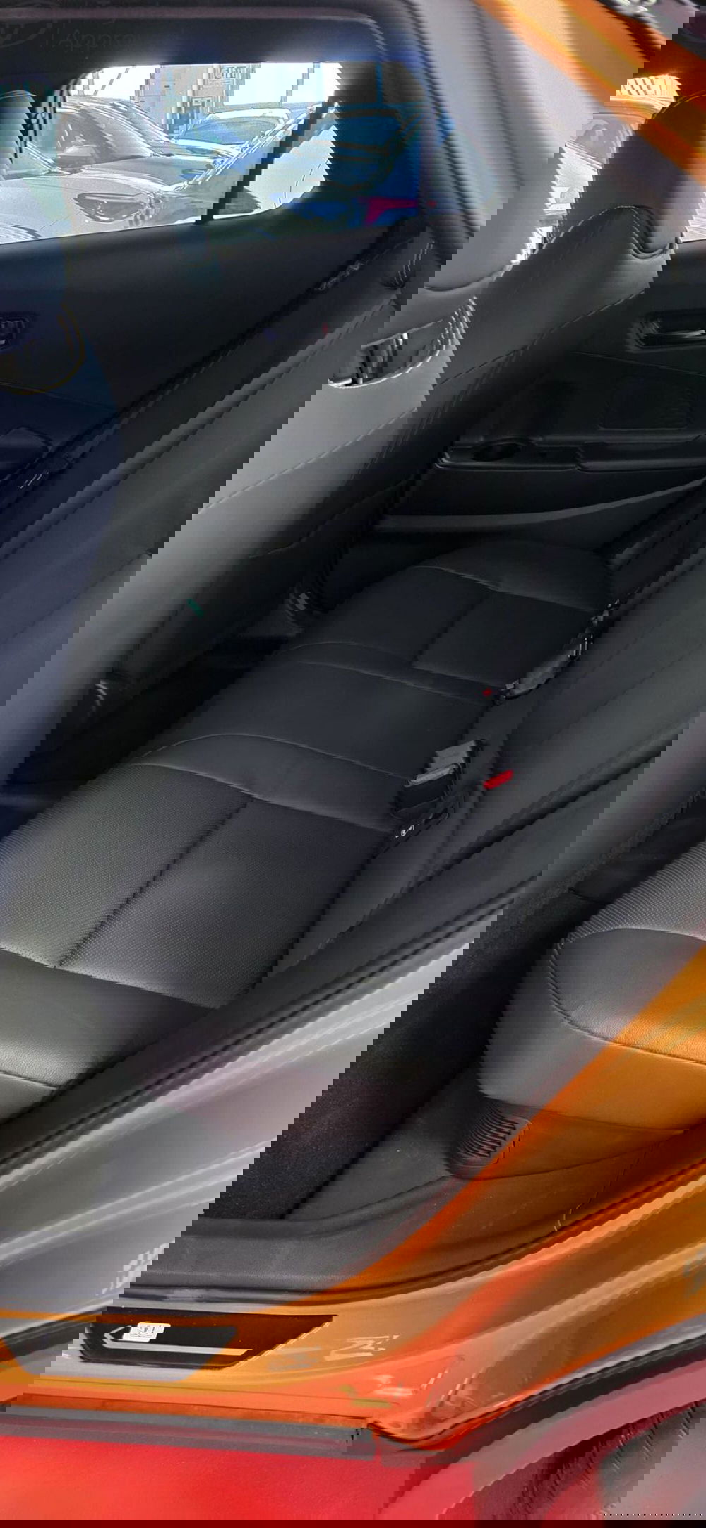 Toyota Toyota C-HR nuova a Messina (8)