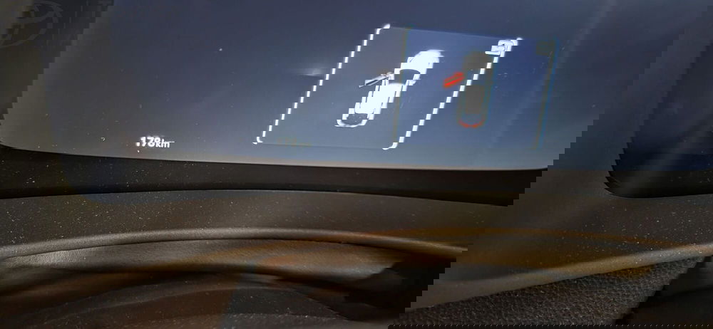 Toyota Toyota C-HR nuova a Messina (9)