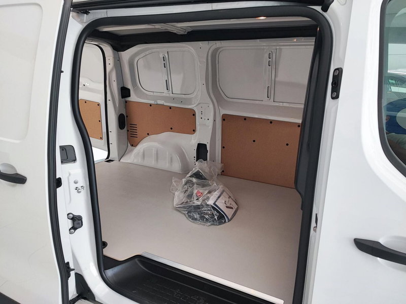 Fiat Scudo Furgone nuova a Milano (8)