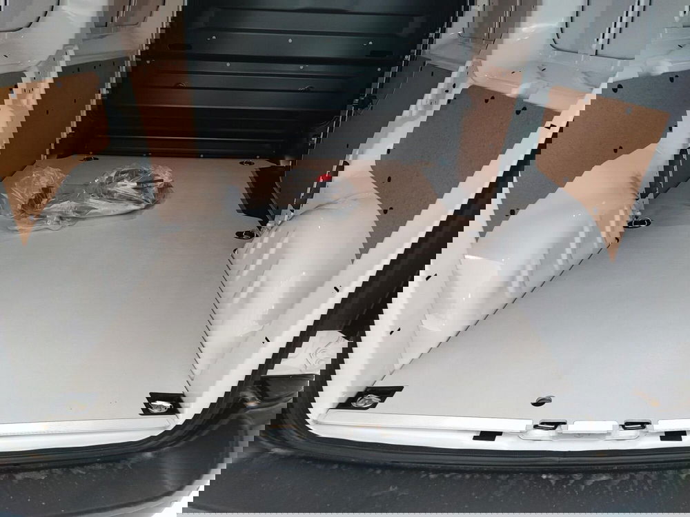 Fiat Scudo Furgone nuova a Milano (9)