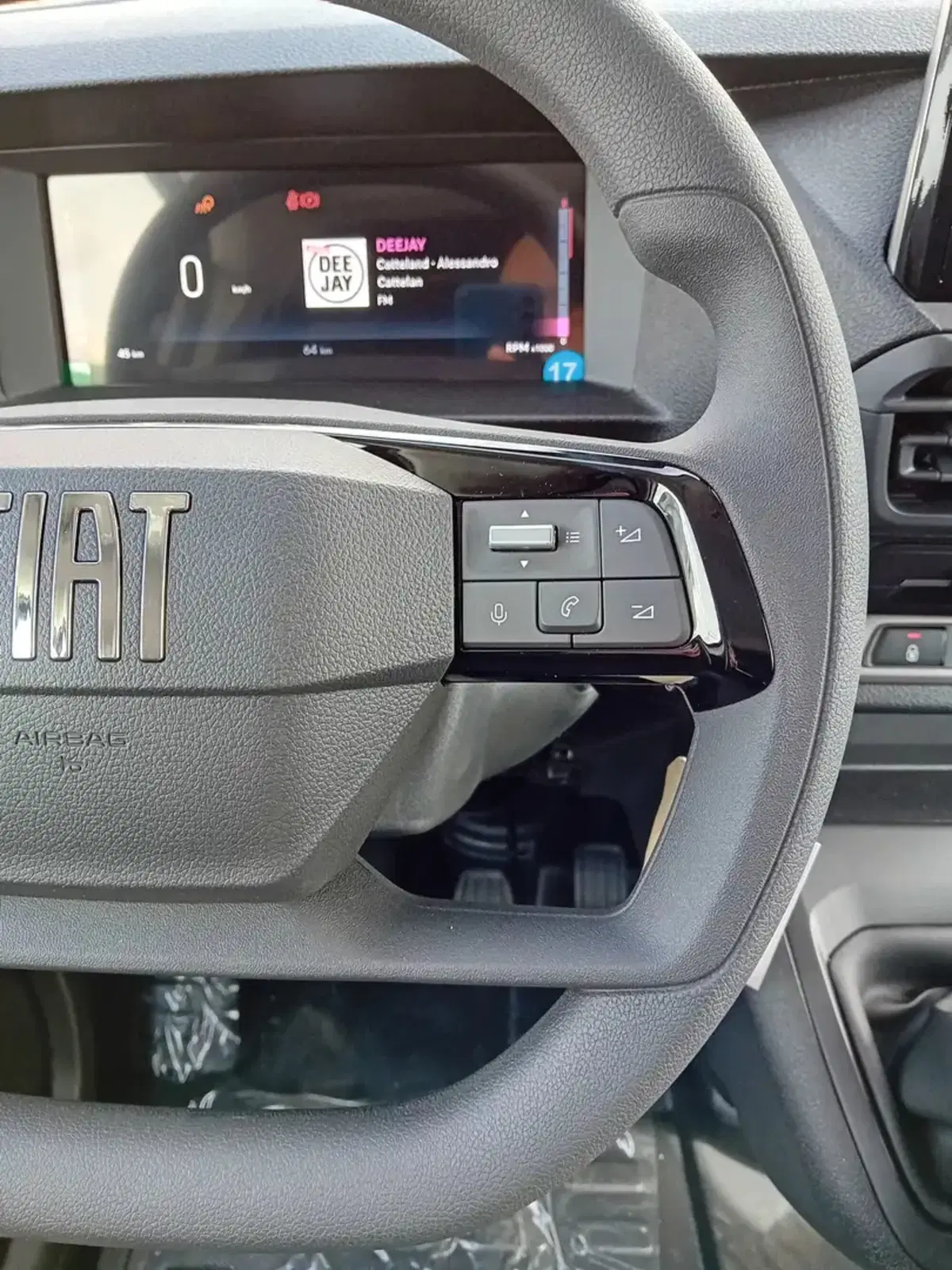 Fiat Scudo Furgone nuova a Milano (10)