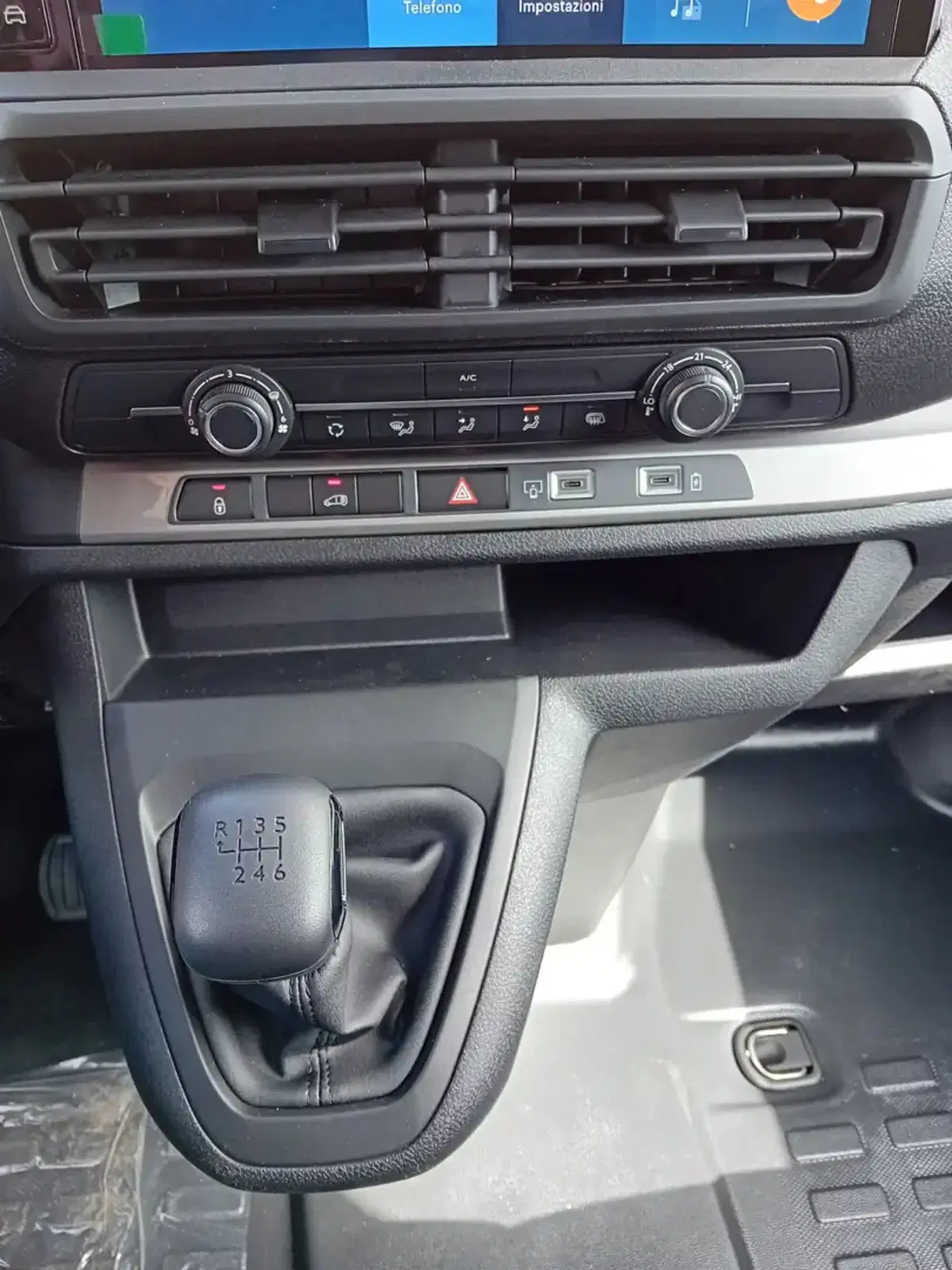 Fiat Scudo Furgone nuova a Milano (14)