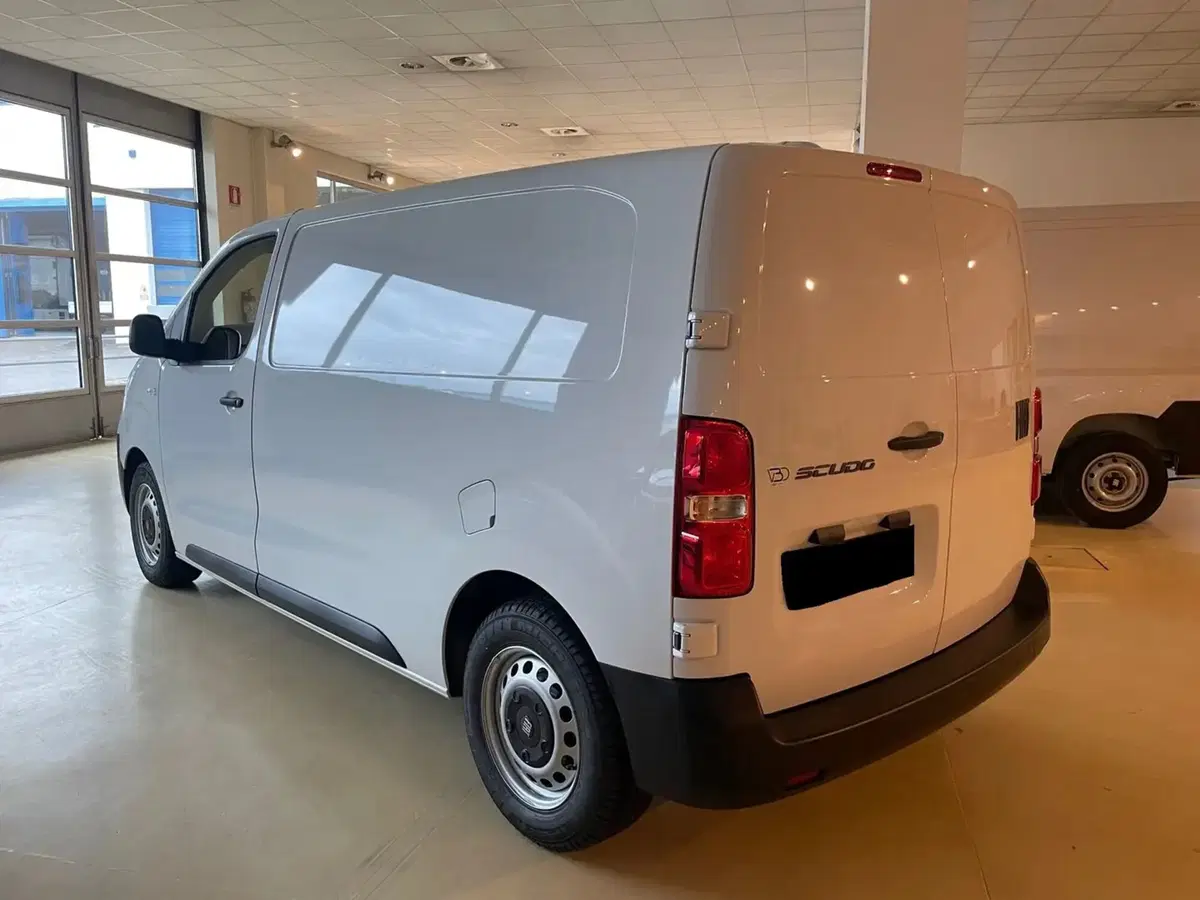 Fiat Scudo Furgone nuova a Milano (3)