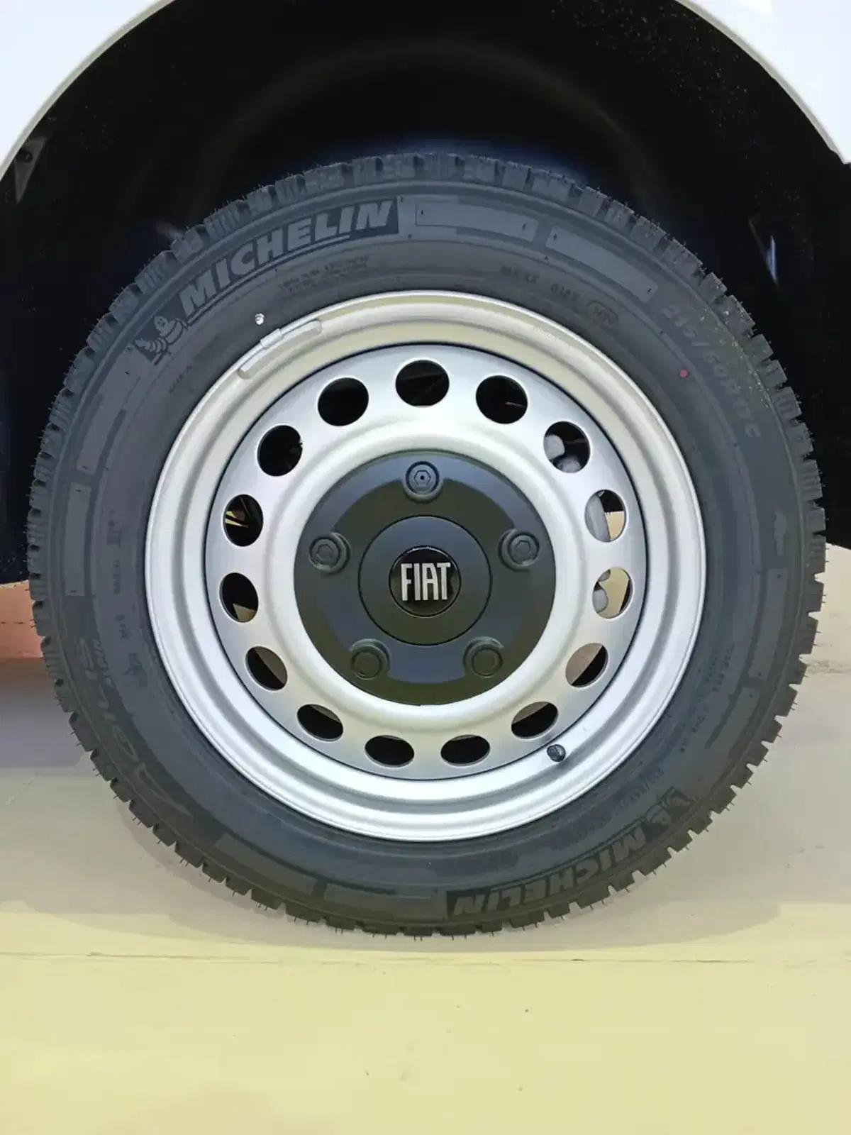 Fiat Scudo Furgone nuova a Milano (7)