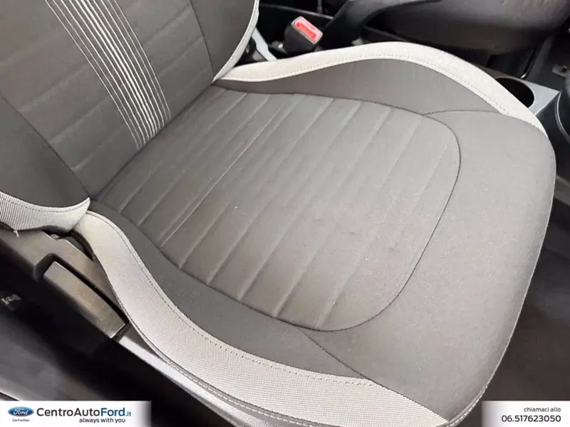 Hyundai i10 usata a Roma (8)
