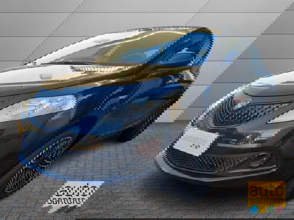 Lancia Ypsilon nuova a Salerno