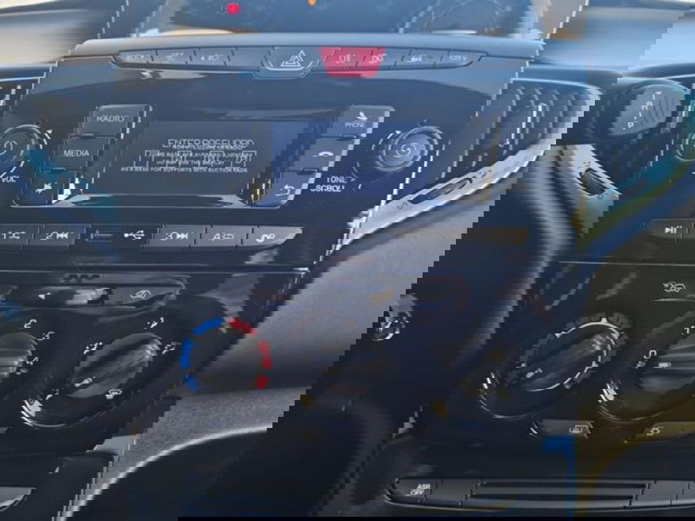 Lancia Ypsilon nuova a Salerno (18)